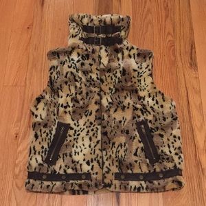 Fever Faux leopard/cheetah fur Vest Size Medium